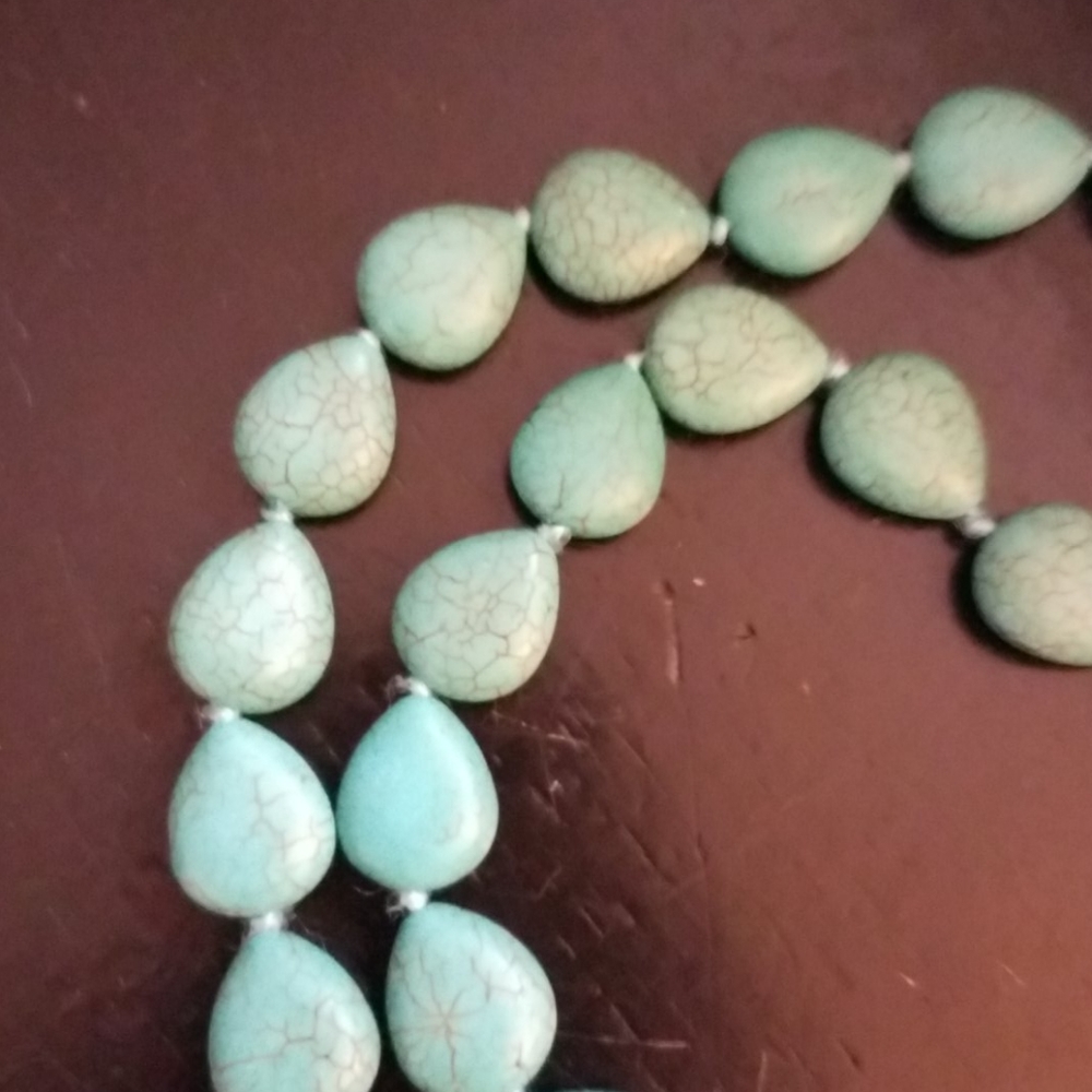 Turquoise necklace. - Picture 2 of 3